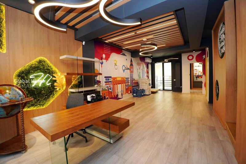 Kiseleff, Piata Victoriei, cladire boutique, office/ sediu.